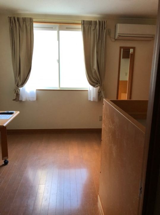 レオパレスはいらいん鴻巣109の居間