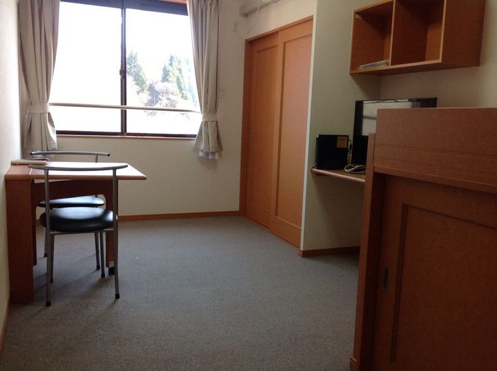 レオパレスいずみ1203の居間