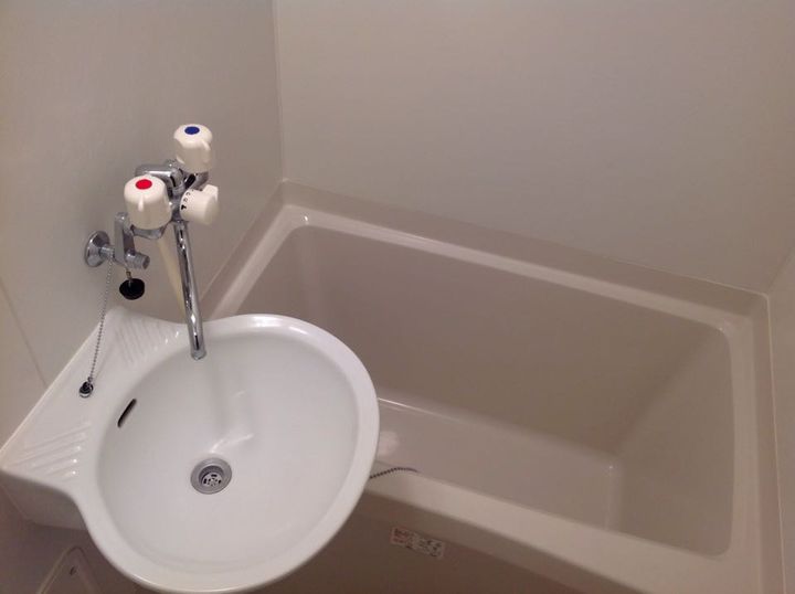 レオパレスいずみ1203の風呂