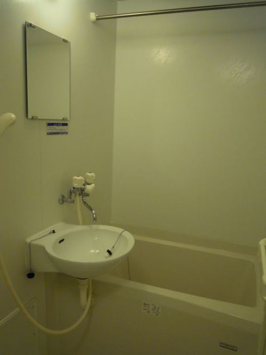 レオパレスATERRE107の風呂