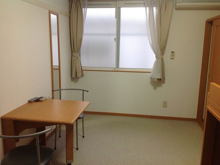 レオパレスサンハイムⅡ208の居間