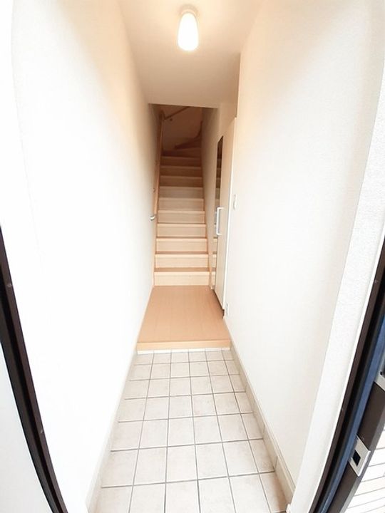 ドリームワークス 六番館の玄関