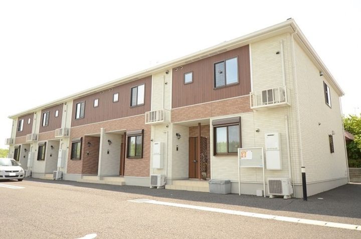 ドリームワークス 六番館の外観