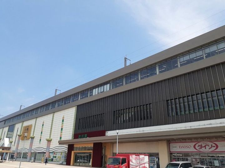 ドリームワークス 六番館の周辺