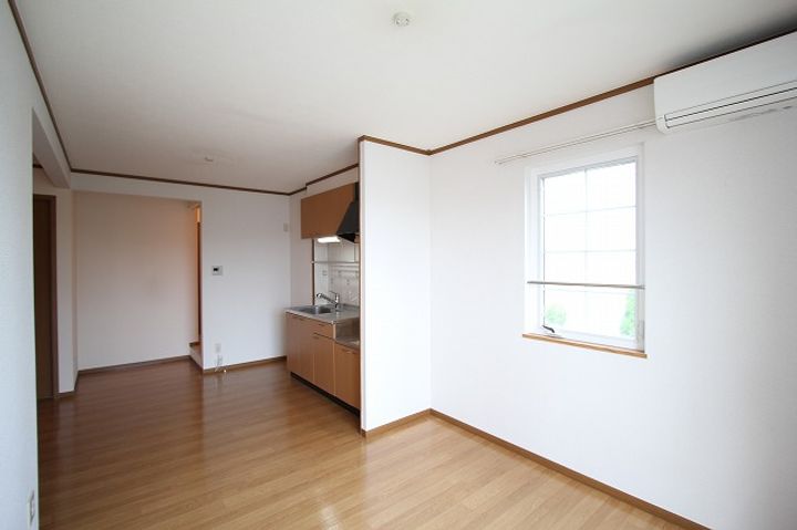 メゾンかつまた 東棟の居間