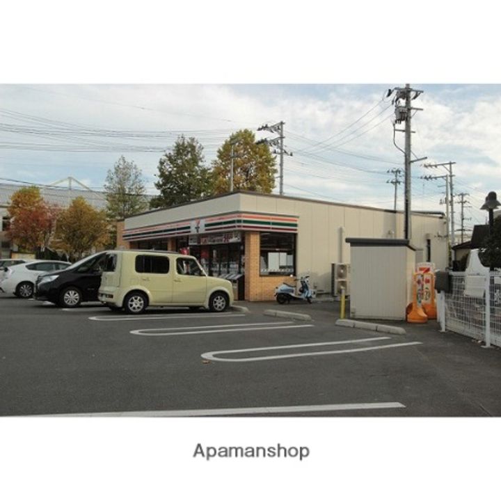 ケンズコート303の周辺