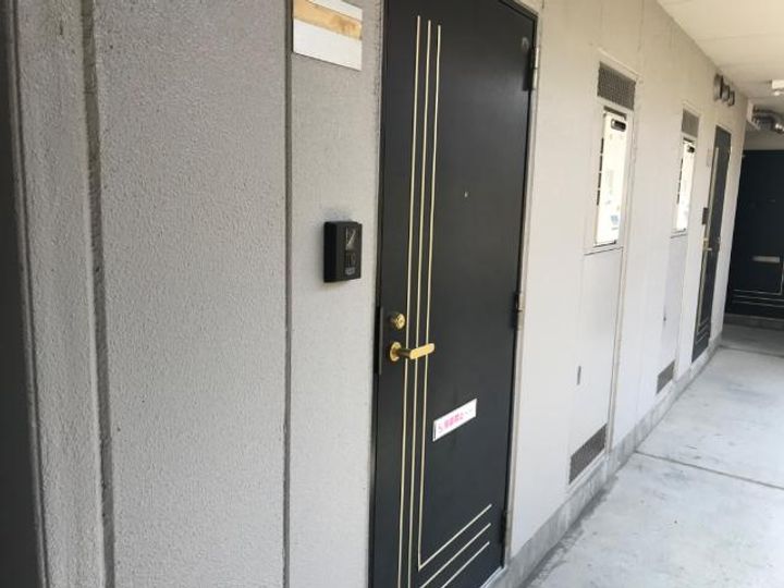 グランドール弐番館00101の玄関