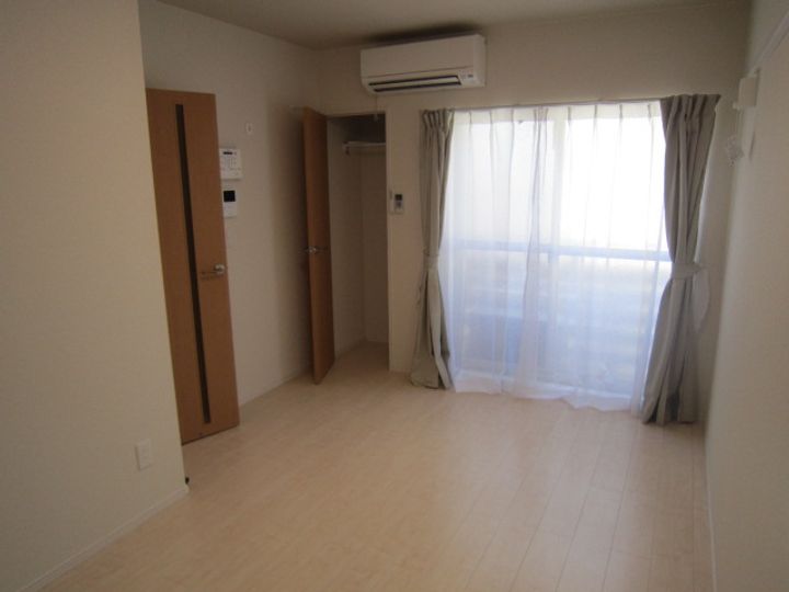 クレイノみね102の居間