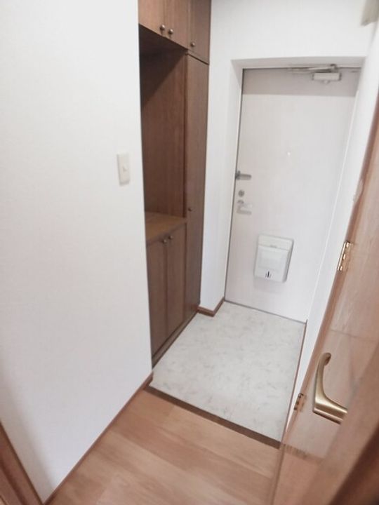 ライフハウスの玄関