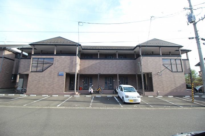 サンヒルズ国見四番館の外観