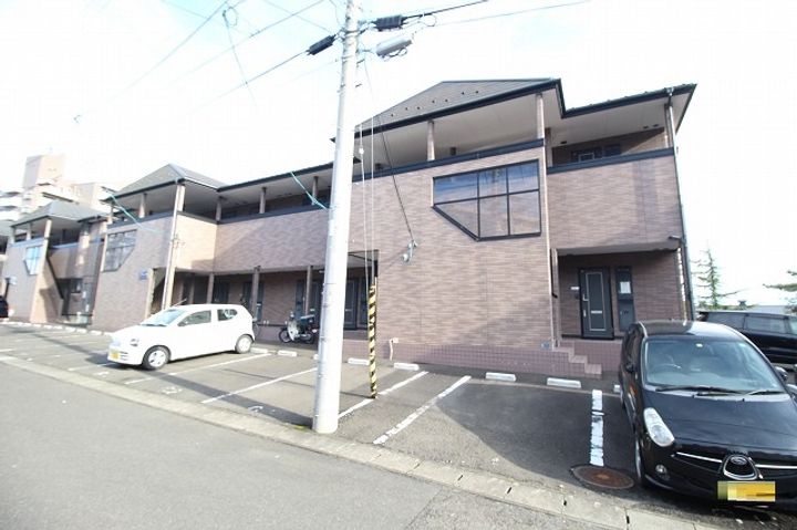 サンヒルズ国見四番館の外観