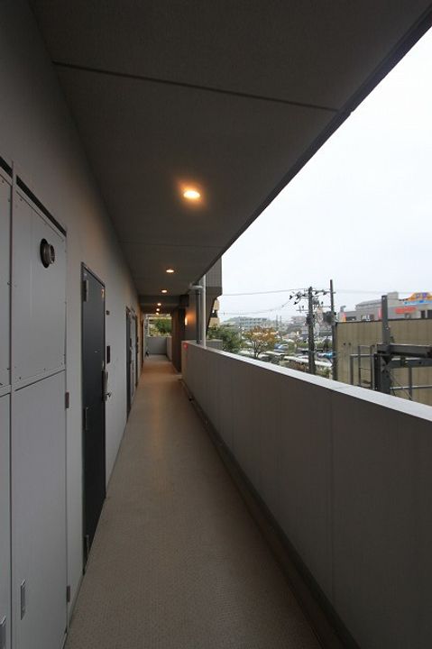 ロージェ泉中央の外観