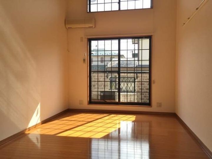 ラックステラの居間