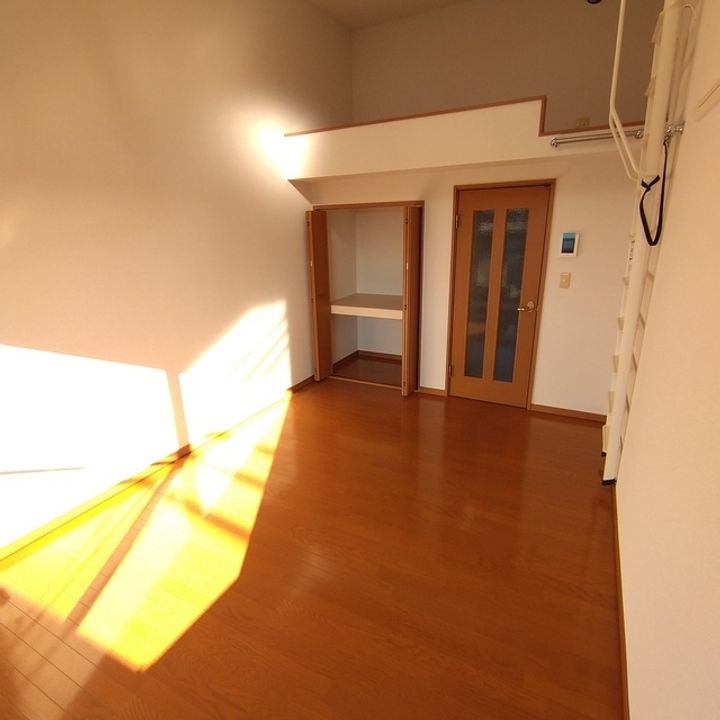 ラックステラの内装