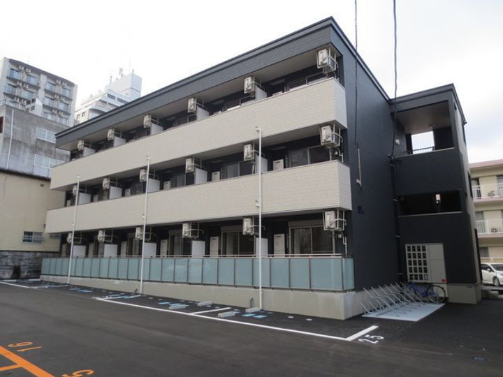 ウルス花京院Aの外観