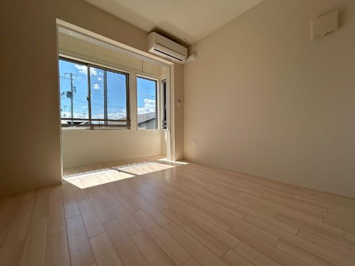 レジデンス吉岡201の居間