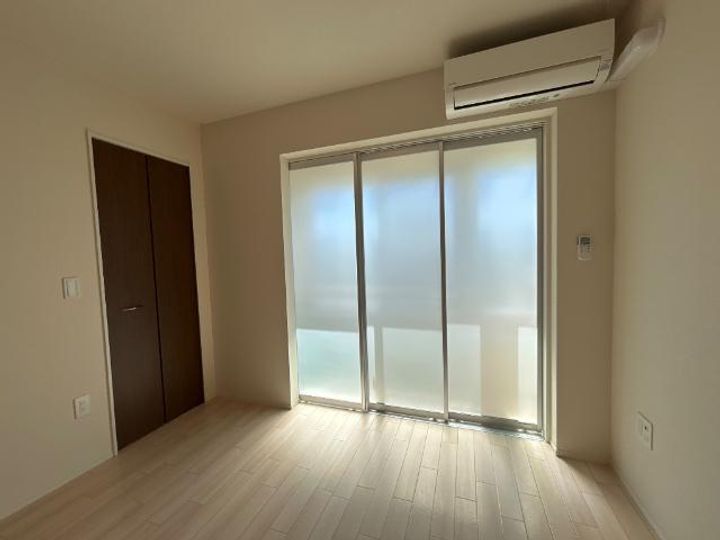 レジデンス吉岡201の居間