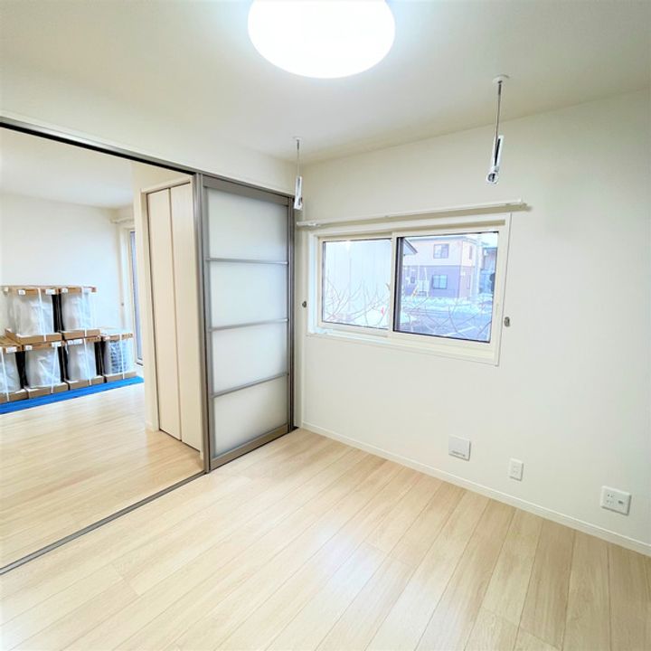 パセオプラシード泉中央の居間