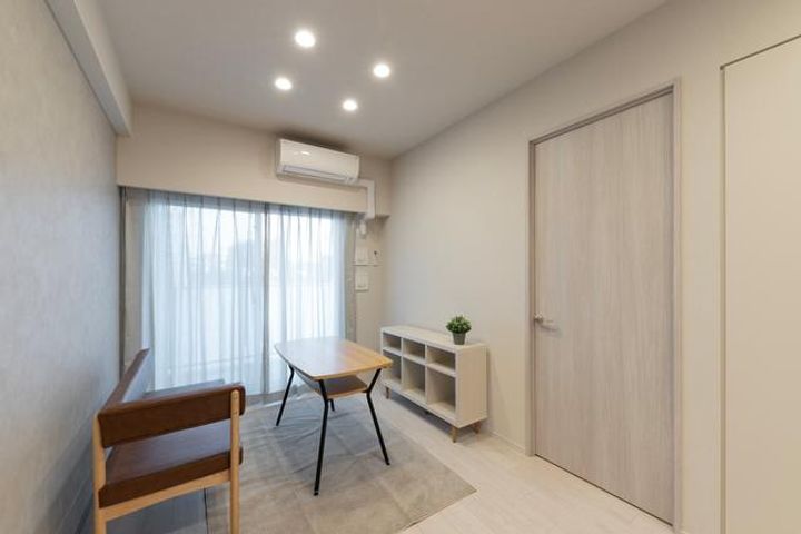 シーズンフラッツ青葉通一番町0504の居間