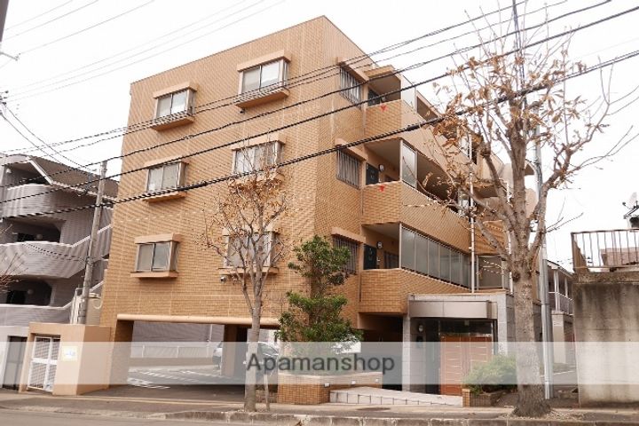M CHATELET IZUMI CHUOの外観