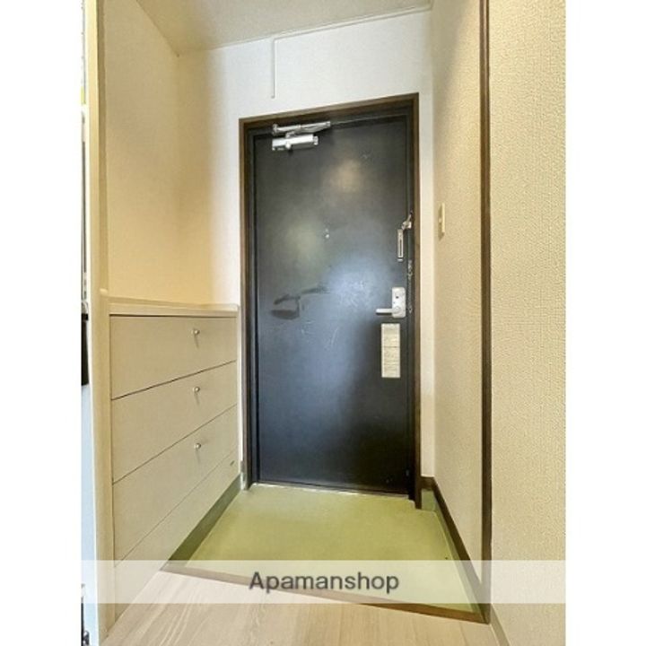 日昭箱塚ビル208の玄関