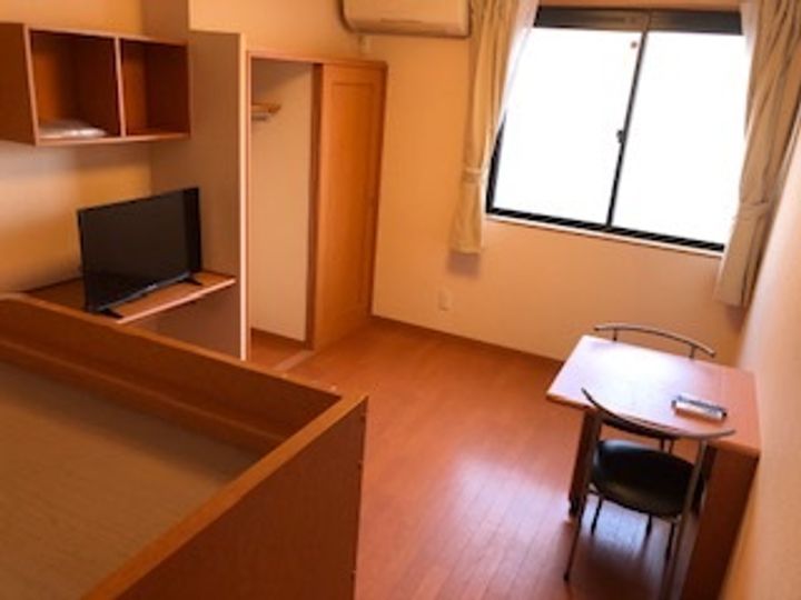 レオパレスヌーボ館111の居間