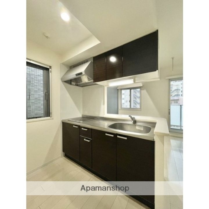 コンフォートEXE榴岡公園1101のキッチン