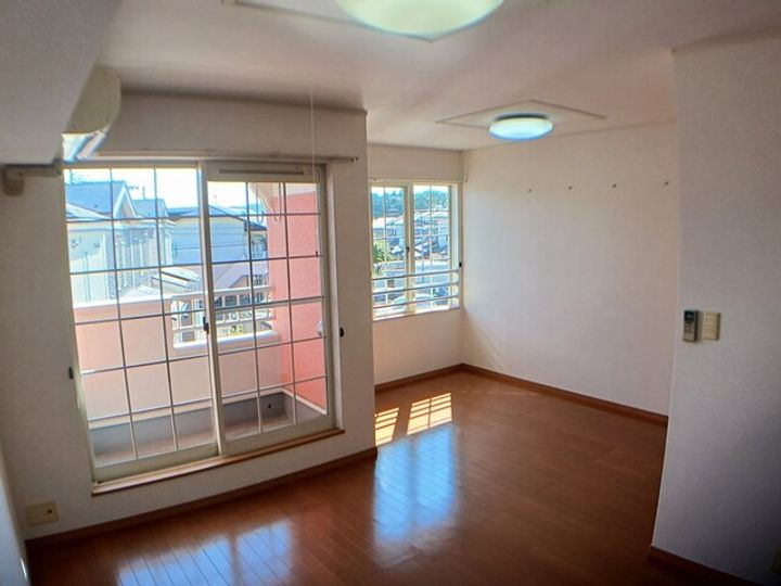 グラシアスEの居間