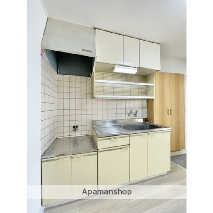 ハウベストE202のキッチン