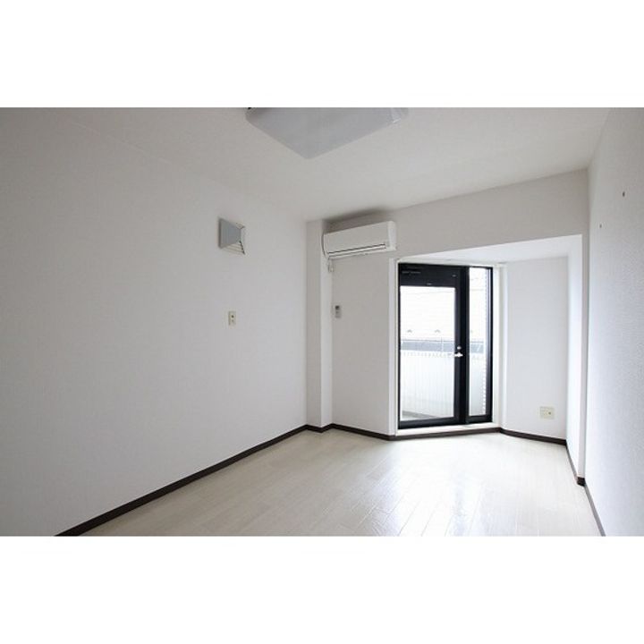 ベルシティ八木山302の居間