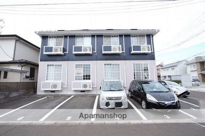 ホワイトキャッスル遠見塚9番館の外観