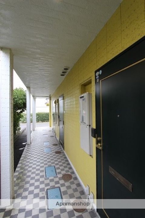 ホワイトキャッスル遠見塚9番館の外観