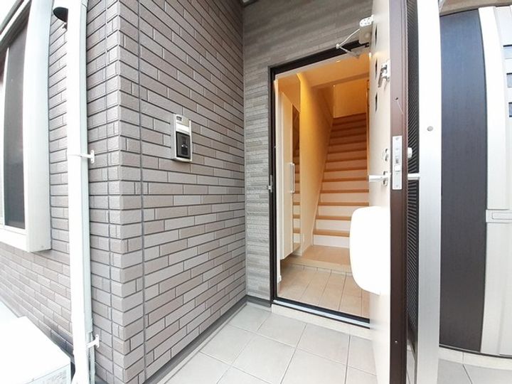 ニューシティ大町Ⅲの玄関