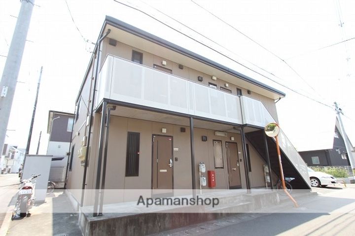 コーポスズキ中倉の外観