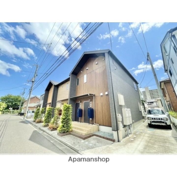 ラド・ヒュース リンドラ203の外観