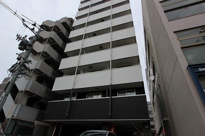 LUNA仙台東口の外観