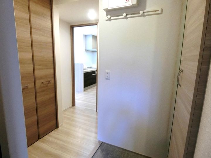 エルタスコート成田町の玄関