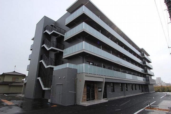 CINZA若林の外観