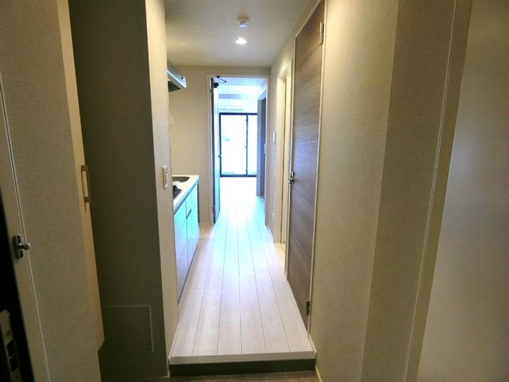 CINZA若林の玄関