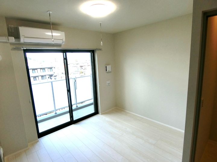 CINZA若林の居間