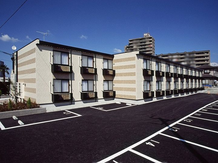 レオパレスM&T111の外観