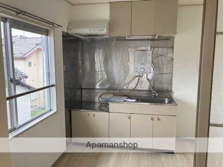 ソレイユ利府中央202のキッチン