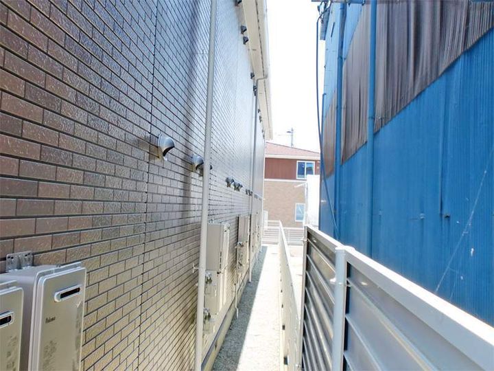 レオパレス南宮203の外観