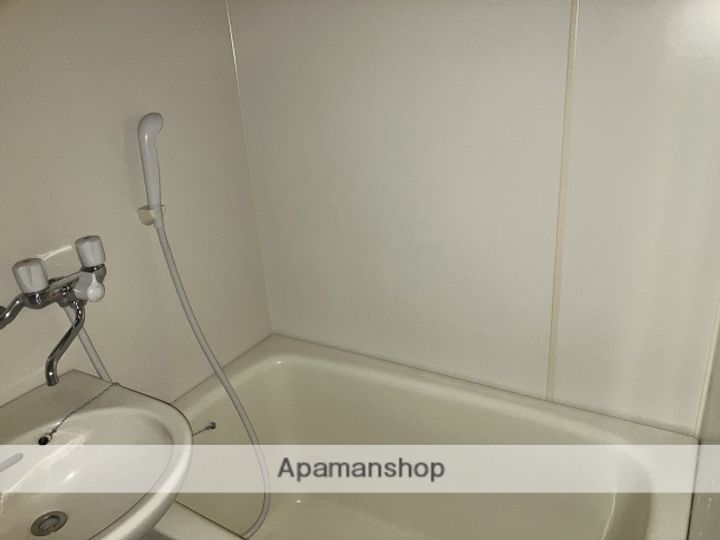 ラポールタナカの風呂