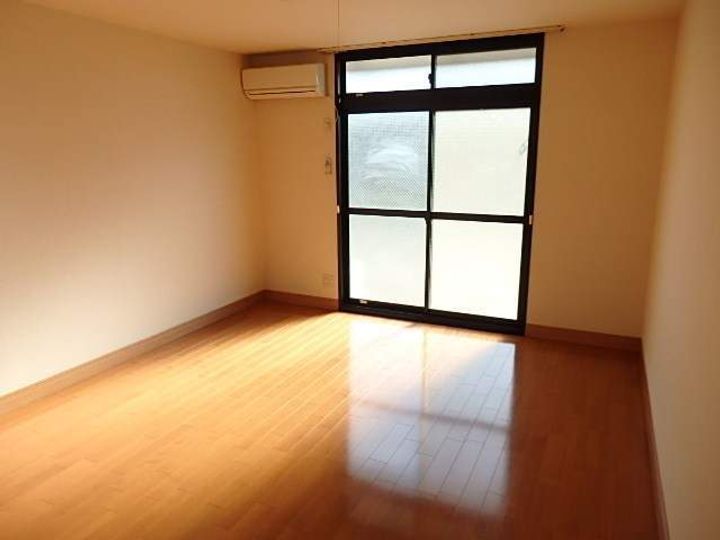 宮城県多賀城市八幡字庚田の賃貸アパートの居間