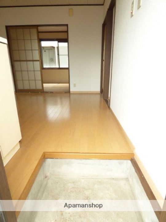 コーポレーション渡憲Aの玄関