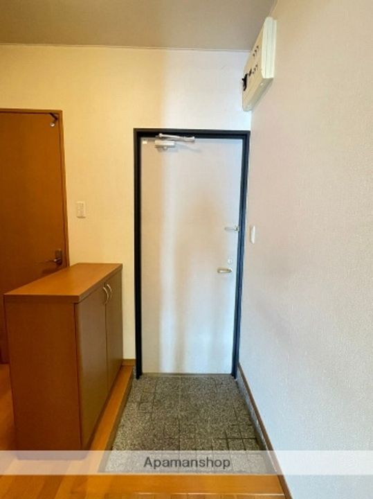 秋田県大仙市大曲黒瀬町の賃貸マンション301の玄関