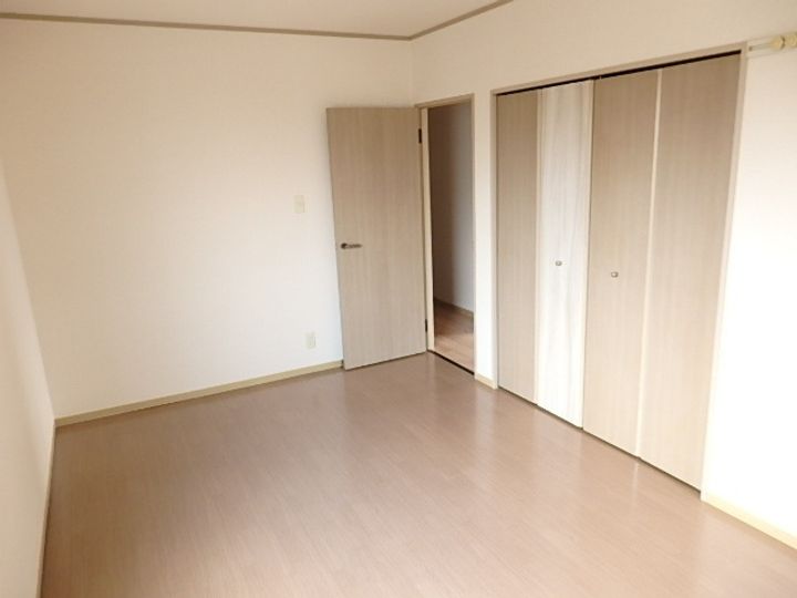 宮城県多賀城市新田字後の賃貸アパートの居間