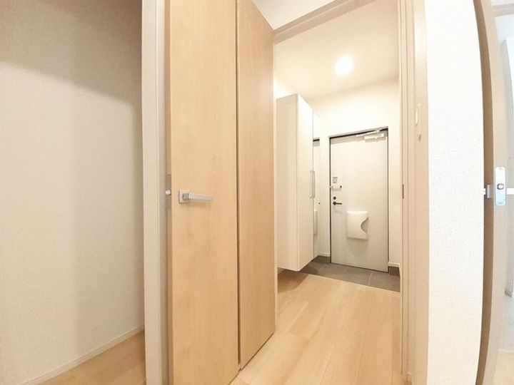 アンピーノⅢの玄関