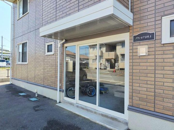 グランモア寺内 Aの内装